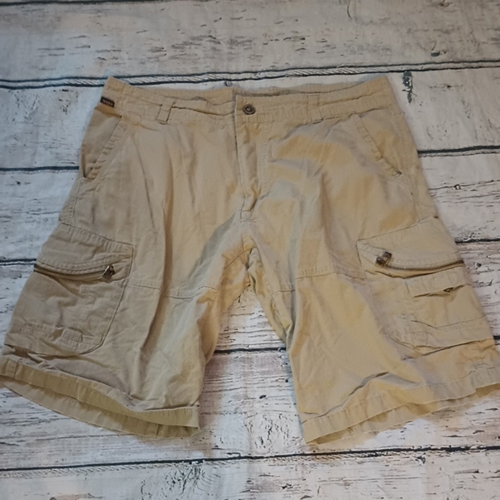 Kuhl Tan Cotton Blend Khaki Zip Pocket Cargo Shorts 34 Thrashed
